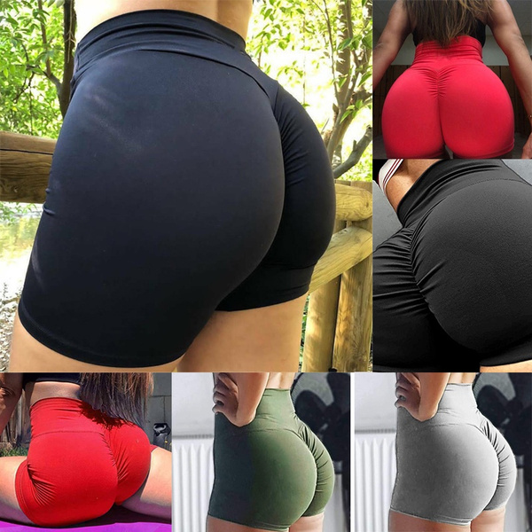 Round Ass In Yoga Pants